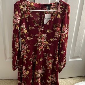Forever21 floral print v neck burgundy mini dress size small nwt